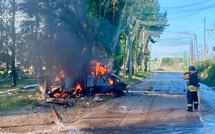 На Донеччині російський FPV-дрон вдарив по цивільному авто