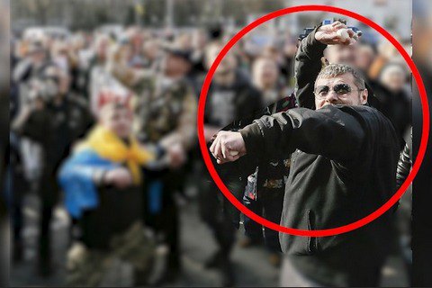 Россия заочно арестовала Мосийчука за бросание яиц в посольство