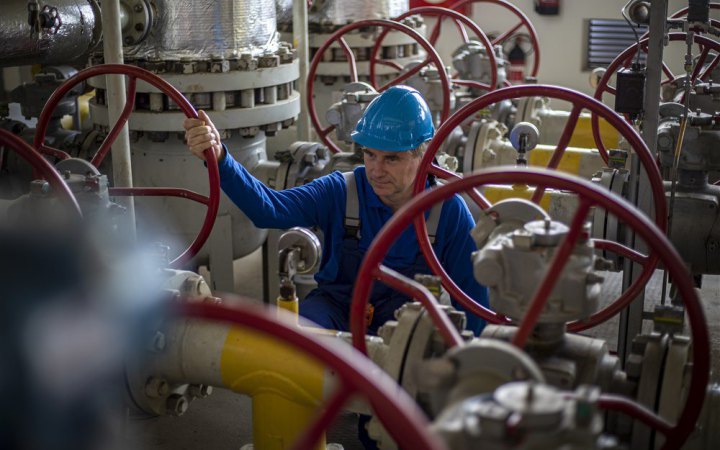 Європа сповільнила обсяг закупівель природного газу в очікуванні падіння цін, − Bloomberg