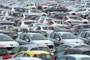 Автопродажи в Европе падают восемь месяцев подряд