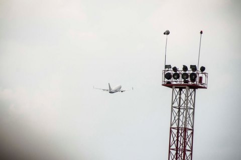 Авіаційна влада Білорусі заявила про небезпеку польотів над Україною
