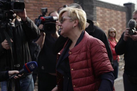 Возле дома Гонтаревой провели акцию протеста и разрисовали забор (обновлено)