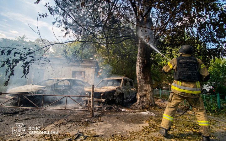 У Херсоні через атаку російського дрона виникла пожежа
