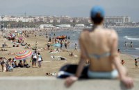 В Іспанії маски зобов’язали носити навіть на пляжі