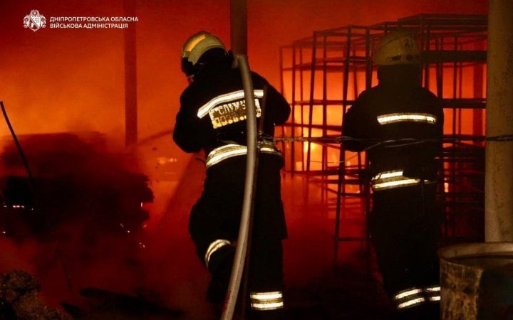 Четверо людей загинули внаслідок атаки окупантів по Дніпру, є постраждалі (оновлено)
