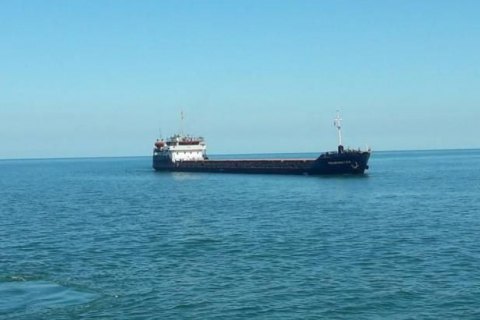 Спасенные с затонувшего сухогруза моряки не знают о происхождении угля, - СМИ