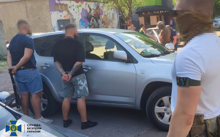 На Чернігівщині угрупування рекетирів викрадало мешканців і вимагало гроші за неіснуючі борги, – СБУ