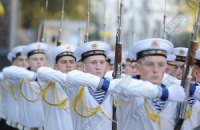 Минфин обещает увеличить расходы на армию в 2012 году