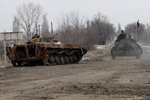 "Азов": С территории РФ зашла большая колонна техники