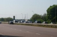 Под Харьковом вооруженный мужчина застрелил двух человек и захватил заложников (обновлено)