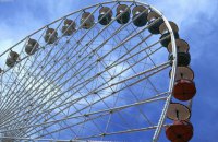 В Тернополе 13-летний подросток пытался украсть 100-килограммовую кабину с колеса обозрения