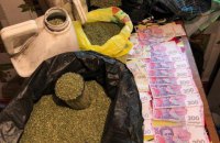 У Луганській області затримали постачальників марихуани на окуповані території
