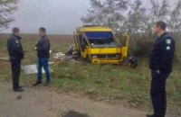 Під Херсоном маршрутний автобус злетів у кювет, є жертви (оновлено)