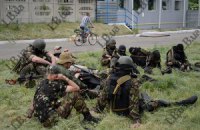 Бойовики, видаючи себе за "мирних жителів", намагаються покинути Слов'янськ, - прес-секретар АТО