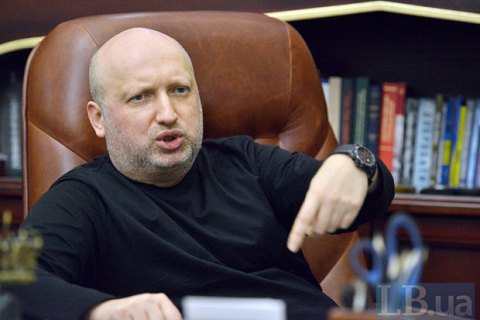 Турчинов: Россия хочет сделать из допроса Януковича шоу