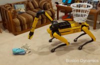 Boston Dynamics навчила робособак прибирати, садити квіти та писати крейдою на асфальті