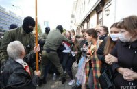 Троє вбитих, 500 випадків тортур, 1800 заяв про насильство, - білоруські правозахисники підготували доповідь для ОБСЄ