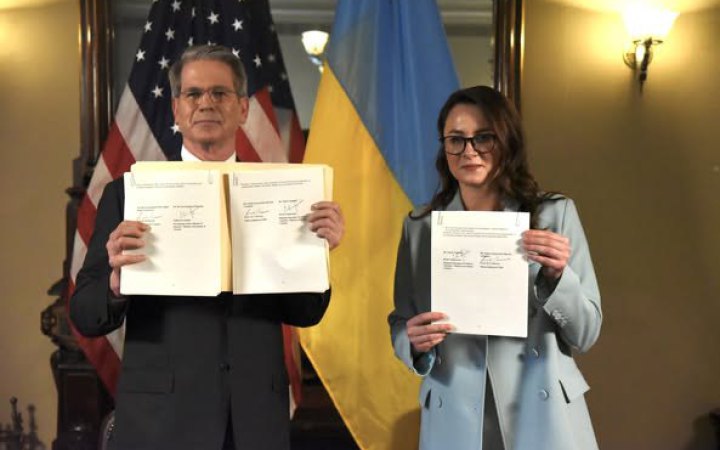 ЗМІ: угода про надра зі США стосується 57 мінералів, вона передбачає можливість внесків Штатів у вигляді зброї для ЗСУ