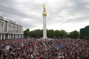 Спецназ попытался разогнать акцию оппозиции в Тбилиси