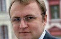 Не стоит устанавливать человеку памятник при жизни, - мэр Львова