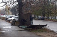 В Житомире протестуют против стройки депутата горсовета: снесли забор и вызвали милицию 