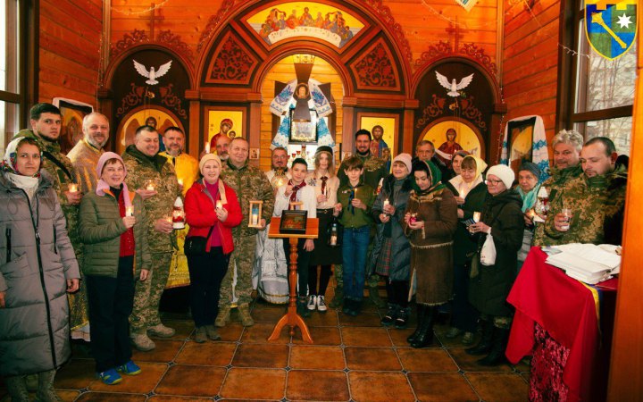 Вифлиємський вогонь миру передадуть захисникам України у найгарячіших точках