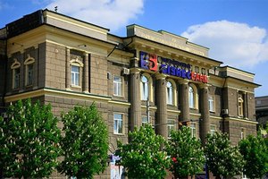 В Межигорье нашли доказательства связи Укрбизнесбанка с "Семьей"
