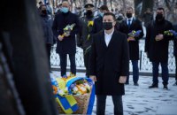 Зеленський: тепер і понад сто років тому під Крутами загроза для України однакова