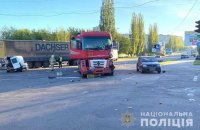 У Рівному зіткнулися вантажівка, маршрутка та два легкові авто. Відомо про 4 потерпілих