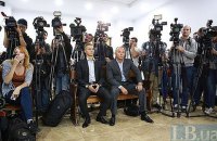 ДУРНЯ ТИЖНЯ: Медведчук під капотом, співак Гройсман та печерські потерпілі