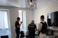 Співробітниця вишу привласнила 600 тис. гривень, прикидаючись іноземцем-багатієм на сайтах знайомств