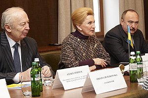Планы Минздрава на 2013 год: 548 центров первичной помощи, 1000 реанимобилей, 10 перинатальных центров