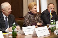 Планы Минздрава на 2013 год: 548 центров первичной помощи, 1000 реанимобилей, 10 перинатальных центров