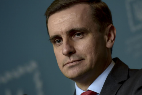 В АП назвали "анекдотичною" ситуацію з безвізовим режимом
