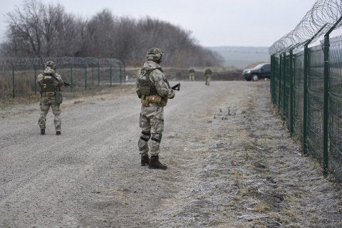 Яценюк поручал проверить использование средств на строительство границы еще в 2016, - документ