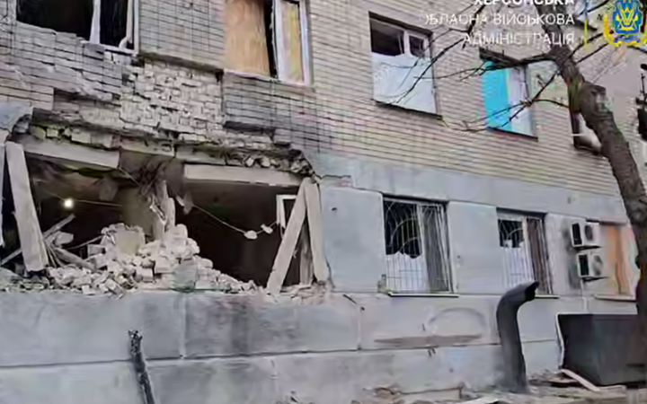 Восьмеро мешканців Херсонщини поранені через атаки Росії