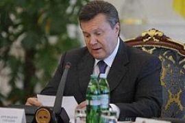 Янукович подписал законы о местных выборах и судоустройстве