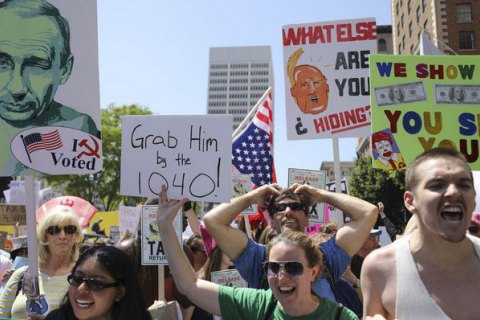 ​Трамп счел проплаченными протесты против него