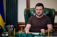 Зеленский сообщил канцлеру Германии о военных преступлениях России