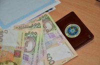 Во Львове сотрудница миграционной службы попалась на взятке за оформление загранпаспорта