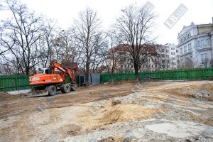 Московский патриархат достраивает свой храм возле Десятинной церкви