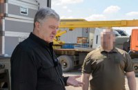 Порошенко передав 10-му армійському корпусу Сухопутних військ ЗСУ комплекс “Посейдонів”, техніку та обладнання
