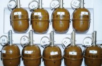 Найденные в палаточном городке у Рады гранаты оказались боевыми