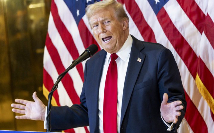 AP: Трамп хоче “посадити Україну та Росію за стіл переговорів у перший день президенства”