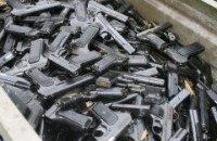 ​Кому споет оружейный барон