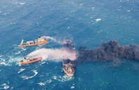 Иранский нефтяной танкер, который неделю горел у побережья Китая, затонул