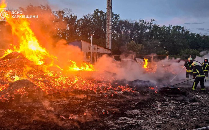Росіяни атакували безпілотниками цивільне підприємство на Харківщині
