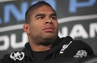 Алистар Оверим выбывает из Гран-При Strikeforce