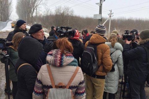 Місцеві жителі зірвали брифінг Садового на звалищі в Грибовичах