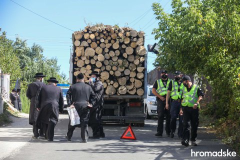 В Умани произошел конфликт между местными жителями и хасидами из-за строительства синагоги